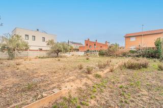 Terrain résidentiel à Mira-sol. Terrenos en venta en sant cugat del vallès