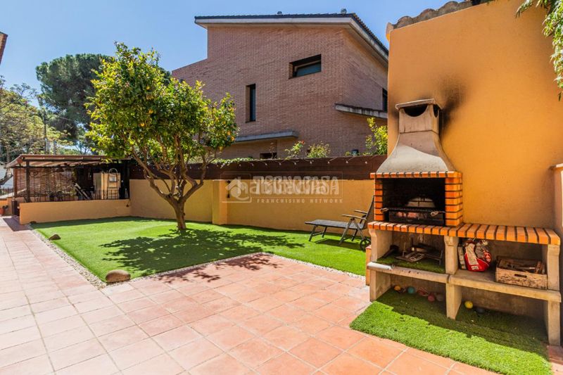 Foto 055aabc7-5c10-47f3-b7cd-ba26ef292d8a. Casa amb calefacció aparcament a Valldoreix Sant Cugat del Vallès