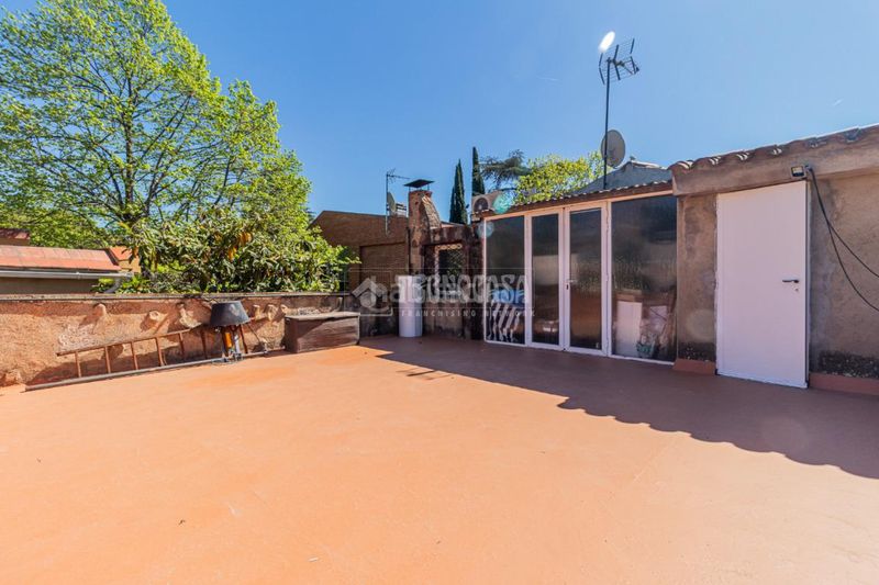 Foto 3315f792-c226-4908-8add-fea4e36895eb. Casa amb calefacció aparcament a Valldoreix Sant Cugat del Vallès