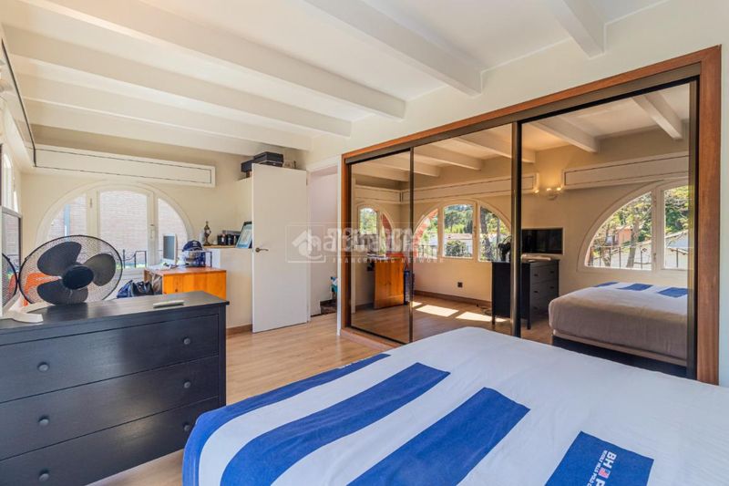 Foto b50acdf5-878b-459a-81e6-db0f94b68bae. Casa amb calefacció aparcament a Valldoreix Sant Cugat del Vallès