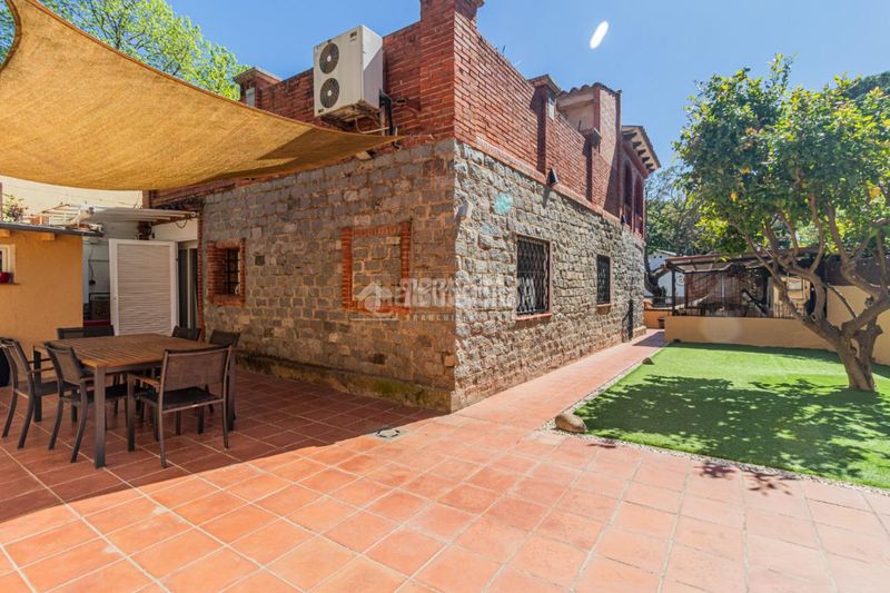 Foto df382ca5-e02d-4987-a844-5910d8e418a9. Casa amb calefacció aparcament a Valldoreix Sant Cugat del Vallès