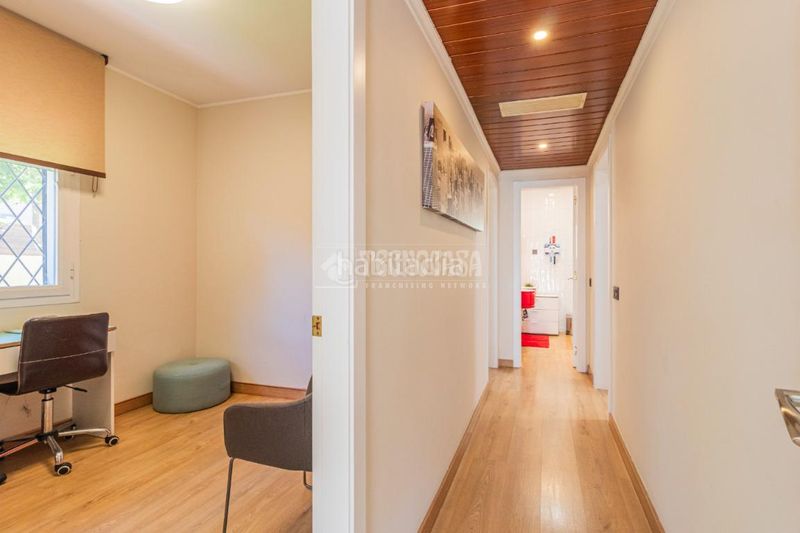 Foto e8f0a326-34d4-468f-898f-60a4d2b90d0e. Casa amb calefacció aparcament a Valldoreix Sant Cugat del Vallès