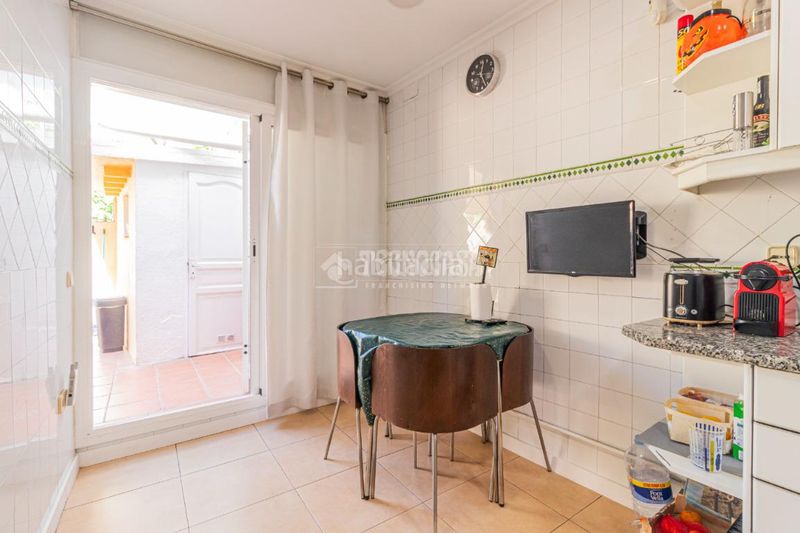 Foto f129723d-4cd2-420c-93a3-3efa3ae83b1c. Casa amb calefacció aparcament a Valldoreix Sant Cugat del Vallès