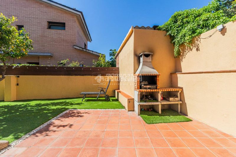 Foto f96c0c0a-3806-4f3d-9996-9a70a8e16e71. Casa amb calefacció aparcament a Valldoreix Sant Cugat del Vallès