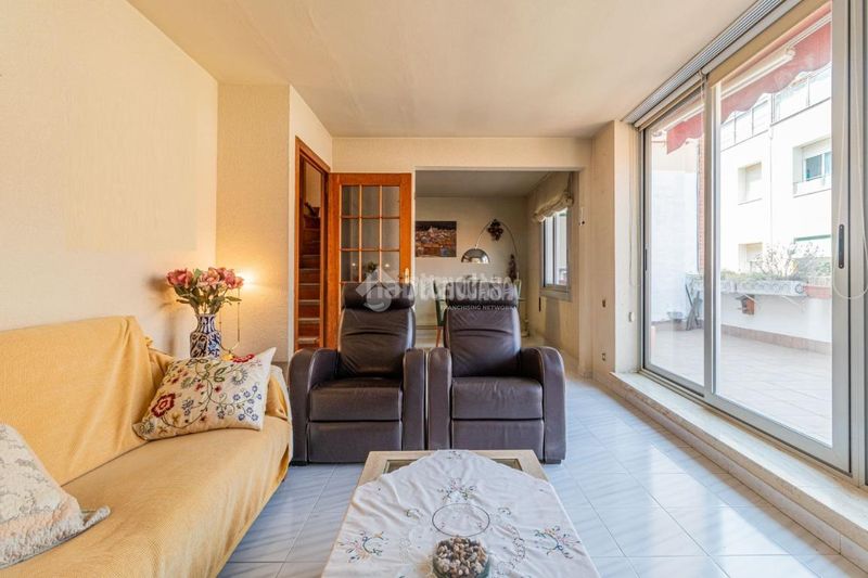 Foto f4316f36-f267-42e0-a295-c85d6d5b74d8. Dúplex amb calefacció aparcament a Centre - Estació Sant Cugat del Vallès