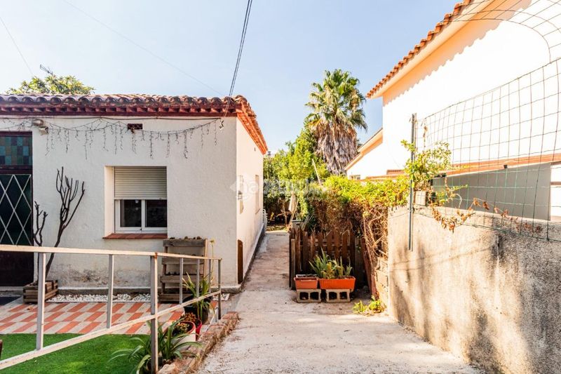 Foto 2bd447d1-5afc-4a9a-9da6-0f56e4499669. Casa amb calefacció aparcament a Mira-sol Sant Cugat del Vallès