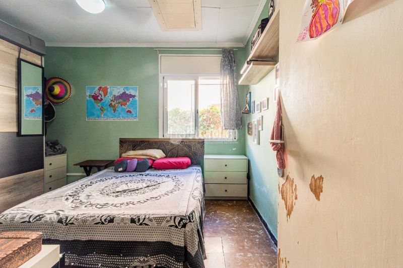 Foto ed722e56-3a2f-4e98-b23a-e940a576a522. Casa amb calefacció aparcament a Mira-sol Sant Cugat del Vallès