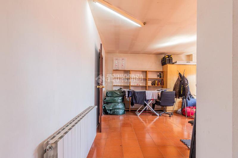 Foto 8a48a909-f572-432d-b6c1-3ddca9d16c2a. Dúplex piso en venta en Centre - Estació Sant Cugat del Vallès