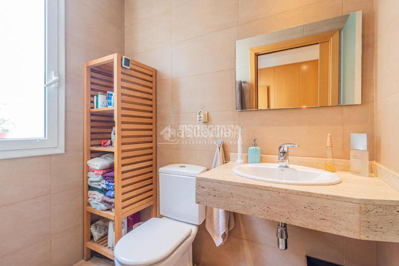 Foto 048b7d14-fc17-4826-8f0a-43c93a0c894b. Casa pareada casa en venta en Centre - Estació Sant Cugat del Vallès