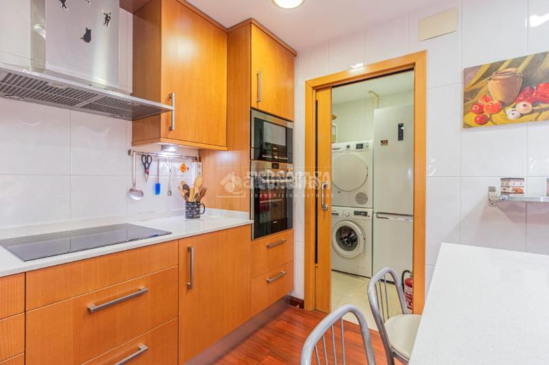 Foto 17541e90-881b-44dc-8aa0-4f56ce079f42. Casa pareada casa en venta en Centre - Estació Sant Cugat del Vallès