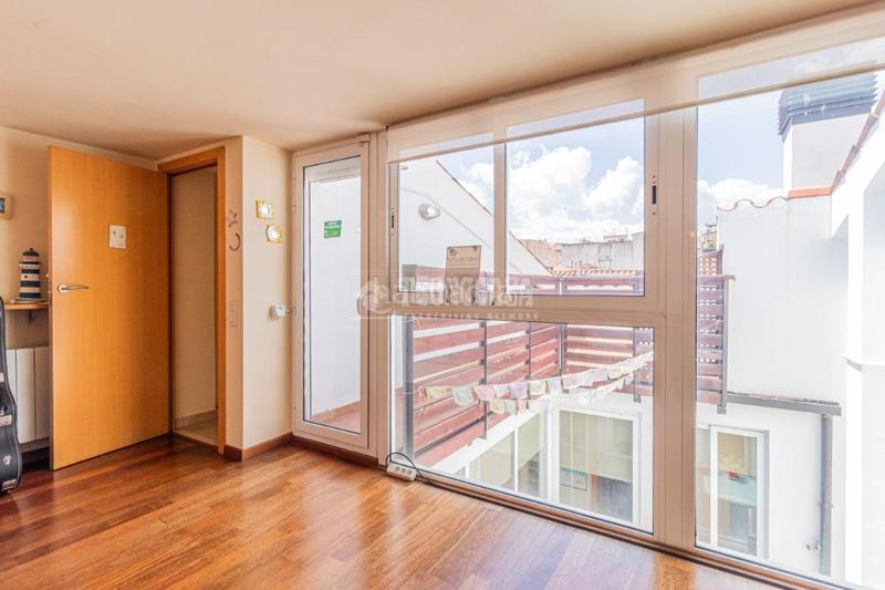 Foto 3ac4e42a-f23c-4fb1-aa9d-60577845dfd1. Casa pareada casa en venta en Centre - Estació Sant Cugat del Vallès