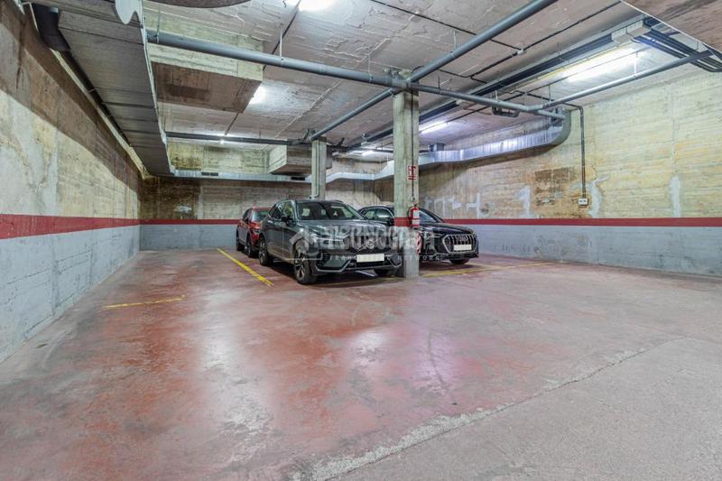 Foto 43e44f8b-fb5a-45f2-b413-35a88e8ff261. Casa pareada casa en venta en Centre - Estació Sant Cugat del Vallès