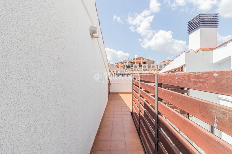 Foto 4d489907-a48f-4b17-ba3b-79791a2bc875. Casa pareada casa en venta en Centre - Estació Sant Cugat del Vallès