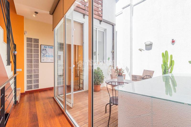 Foto 58a5d194-fa32-4e92-ac72-6493775c3c1b. Casa pareada casa en venta en Centre - Estació Sant Cugat del Vallès