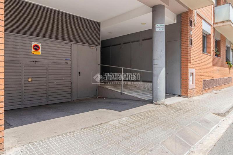 Foto 3b7a00d2-1b10-43a7-b773-a2f66682d5d7. Parking coche boxplaza de garaje en venta en El Coll Sant Cugat del Vallès