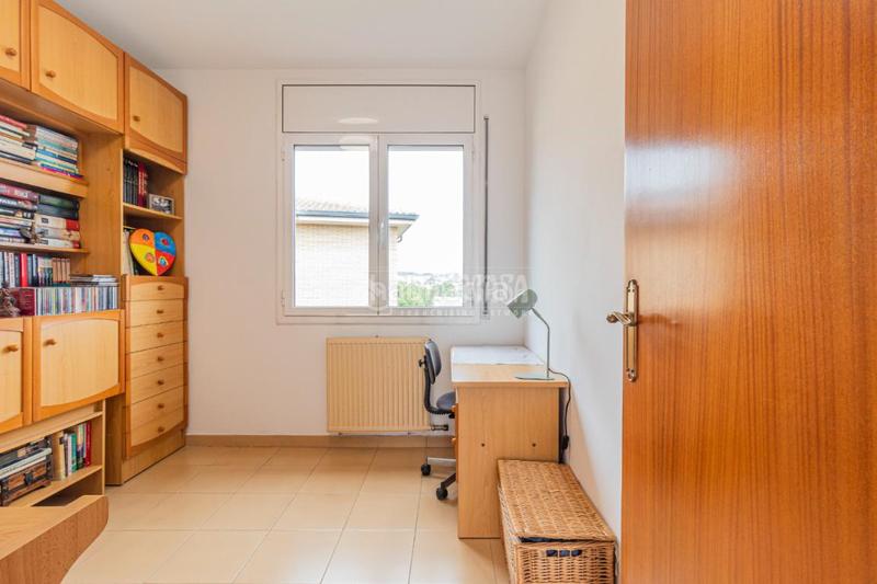 Foto dbb463b1-9c27-488f-8d99-798fe61e0efb. Maison jumelée avec chauffage parking dans Sant Domènec Sant Cugat del Vallès