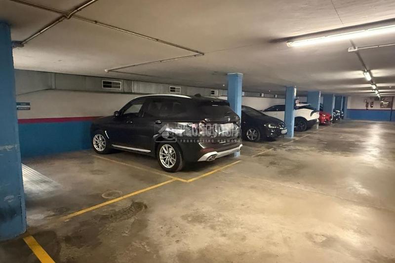 Foto 2129296e-0018-44cb-a9dc-c99f741b5117. Posto auto in Centre - Estació Sant Cugat del Vallès