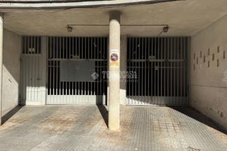Parking coche en Centre - Estació. Boxplaza de garaje en venta en sant cugat del vallès