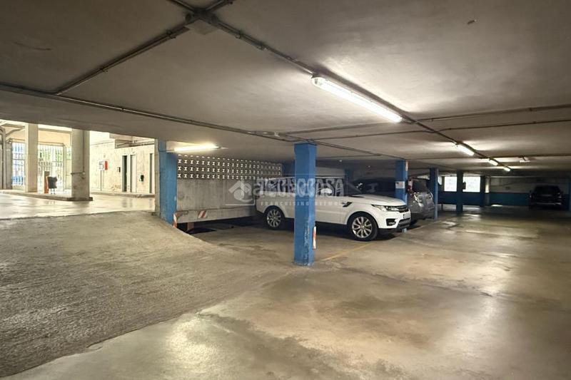 Foto c940b48c-59f4-4e8b-b0e6-2f07de9c5503. Posto auto in Centre - Estació Sant Cugat del Vallès