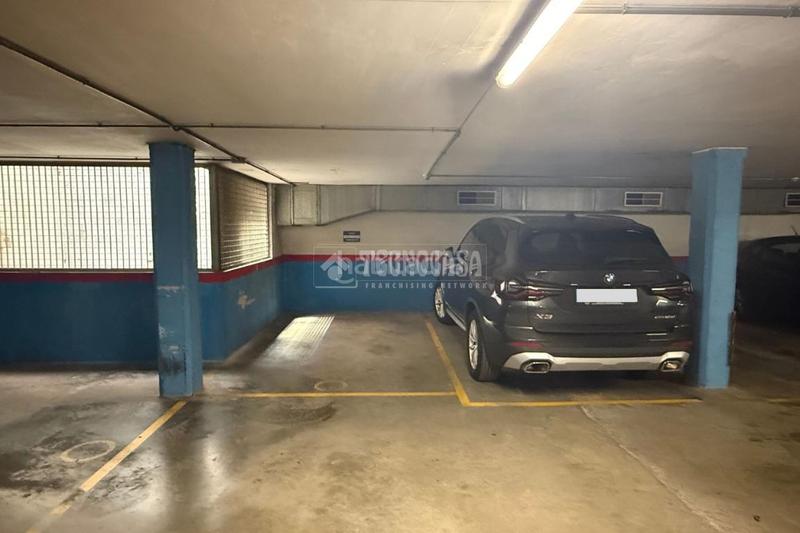 Foto d92153de-6e47-4909-ba75-4d44d513b0df. Posto auto in Centre - Estació Sant Cugat del Vallès