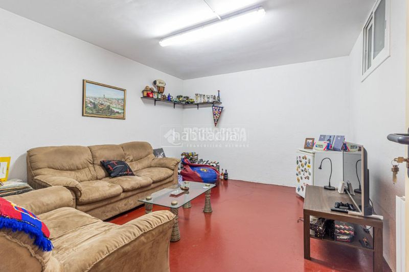 Foto 0ccc4daf-9fa7-434f-980e-8ae2412de955. Casa amb calefacció aparcament a Mira-sol Sant Cugat del Vallès