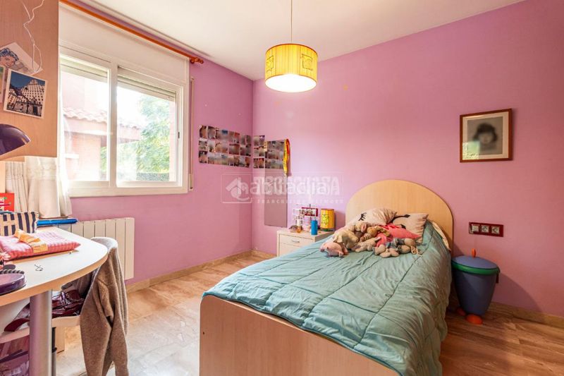 Foto 31aa1ef6-15f0-4289-9e87-cdb69d3d62c8. Casa amb calefacció aparcament a Mira-sol Sant Cugat del Vallès