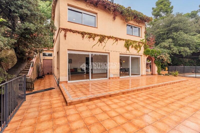 Foto 69de8bac-1bb9-45ef-9a7e-6a1592075c98. Rent house in Molins de Rei