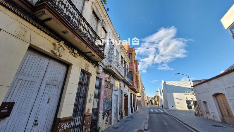 Foto b16dacbd-9d33-4ede-843d-a75711f737f0. Casa a El Cabanyal-El Canyamelar Valencia