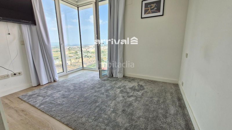 Foto 1163975e-3732-46f2-ba24-9a2821e6e2b6. Rent flat with heating parking pool in Sant Pau Valencia