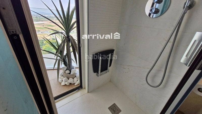Foto 6a9cb800-13db-4859-b8f9-94a9598fb8d9. Rent flat with heating parking pool in Sant Pau Valencia