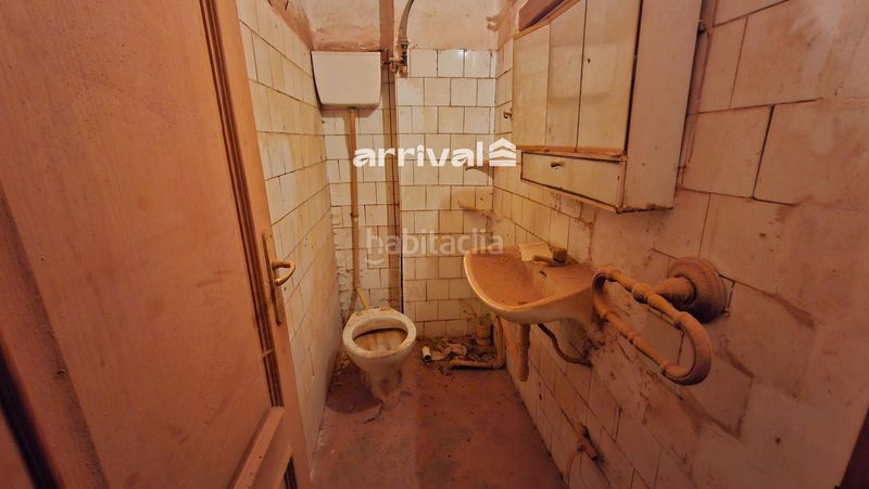Foto f2529aff-e3fb-48cc-84c5-a0c40bbbacdb. Local comercial a Aiora Valencia