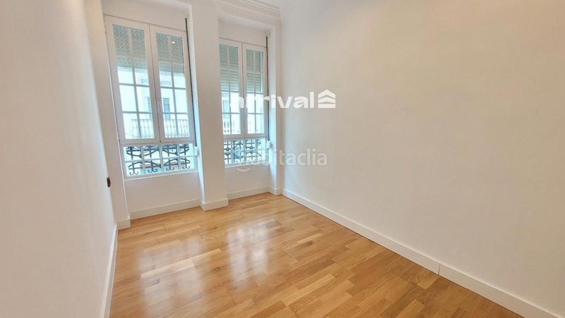 Foto bfbc8d71-ded5-485f-b95d-ef462b848745. Rent flat in La Petxina Valencia