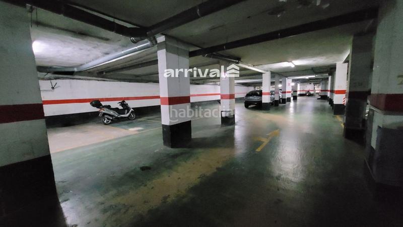 Foto d14c67ab-5fd3-4072-8c25-a12ed084c8dd. Posto auto in La Creu del Grau Valencia