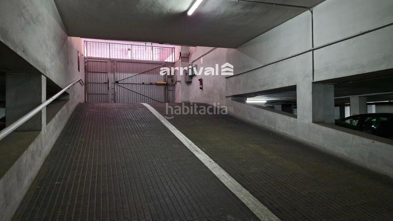 Foto ffc6d149-6d58-48cc-9013-7240cd3df10f. Aparcament cotxe a La Creu del Grau Valencia