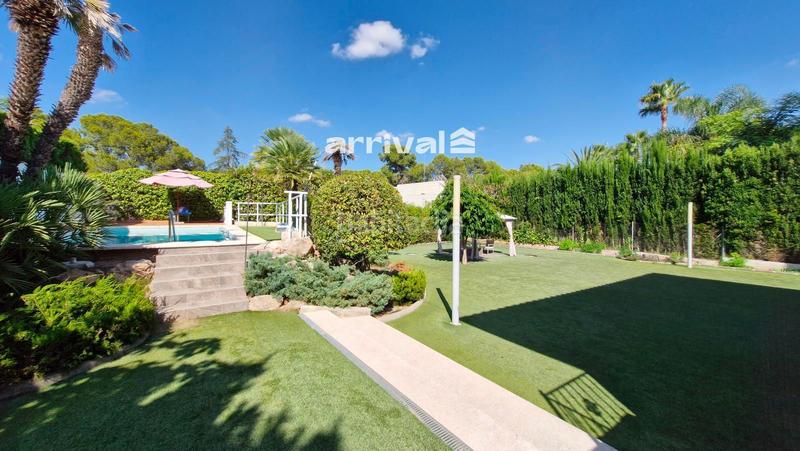 Foto 53138223-e75c-4979-8113-fb308d57d0a3. Chalet mit pool in La Cañada Paterna