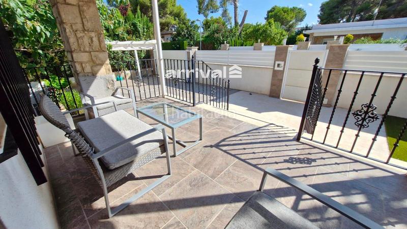 Foto 6c318823-adaf-4ad3-9625-40b2753d6035. Chalet mit pool in La Cañada Paterna