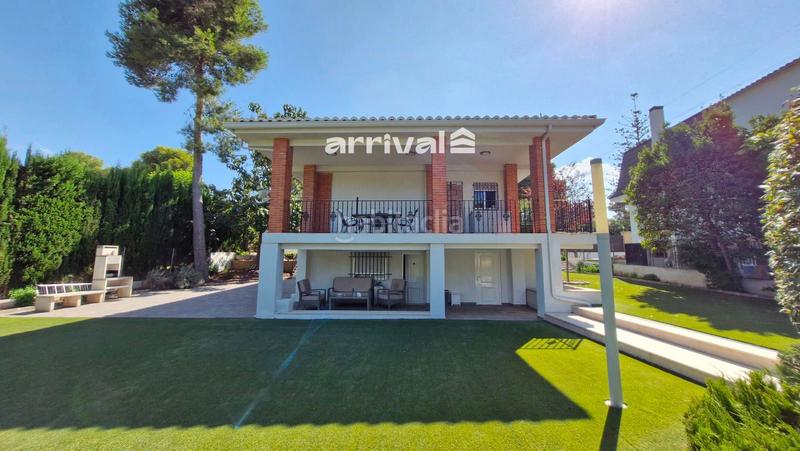 Foto cac247e7-9a76-469b-a1fe-19123490f200. Chalet mit pool in La Cañada Paterna