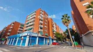 Pis  Fuencaliente. Vivienda de 4 dormitorios con ascensor y garaje junto av. balear