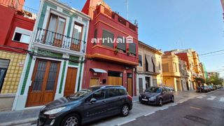 Haus  Padre luis navarro. Casa en venta en el cabañal