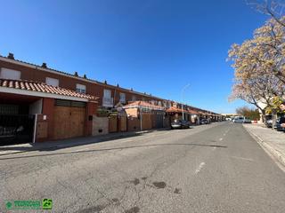 Casa  N/a. Casa en venta en miguelturra