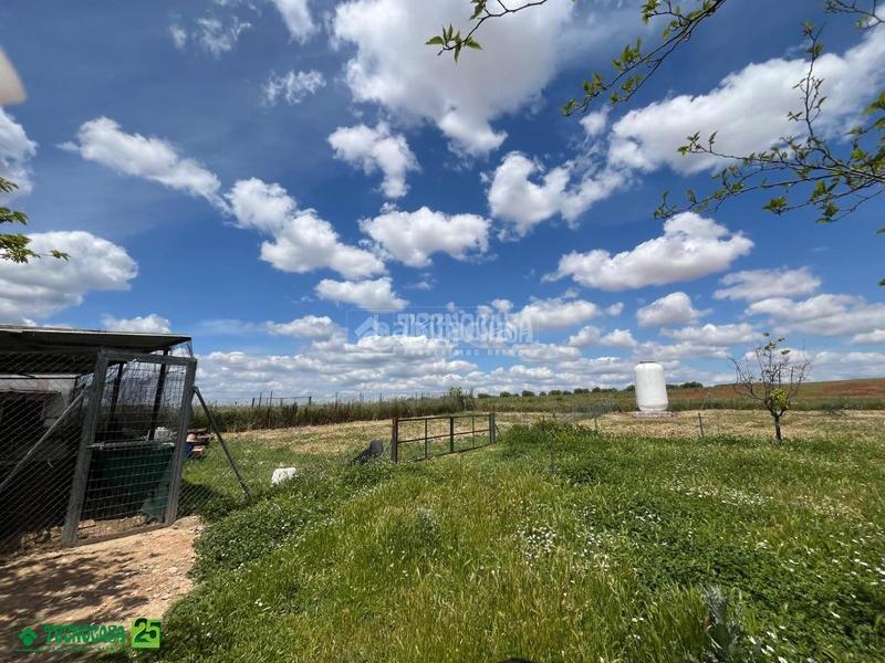 Foto 41481c11-4f4f-443b-9212-5656c94588ff. Masia amb aparcament a Fernancaballero