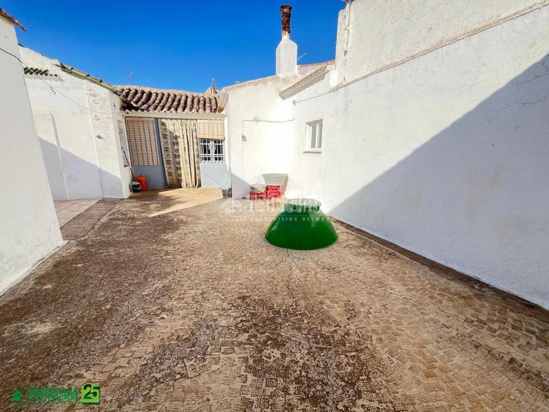 Foto a19df1ba-d74f-45dc-944d-7a0681f9ce46. Casa aparellada a Pozuelo de Calatrava