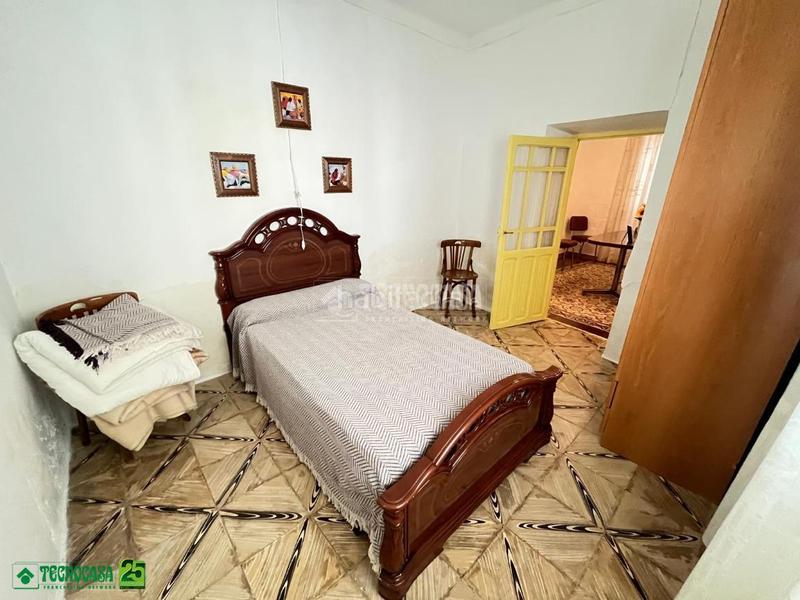 Foto f7a6e597-fd9e-4a56-82d4-bec74b79ce52. Casa aparellada a Pozuelo de Calatrava