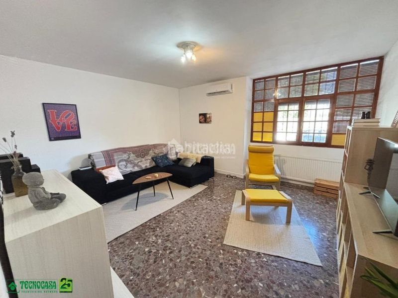 Foto d2122cf6-2920-485d-9656-8e68767c72e9. Piso  en venta en Almagro