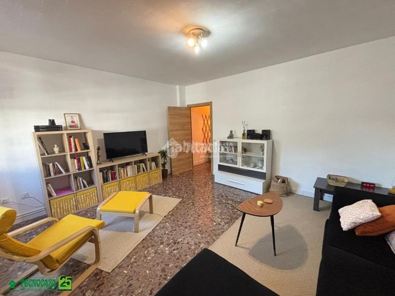 Foto ea649ed6-41ec-4576-aa53-b9e83a1fa6dc. Piso  en venta en Almagro