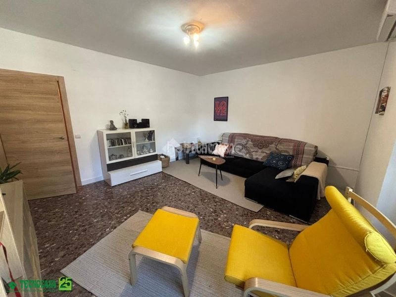 Foto ed25d742-1e0b-4848-b1f8-7d9ab9bdc1a6. Piso  en venta en Almagro