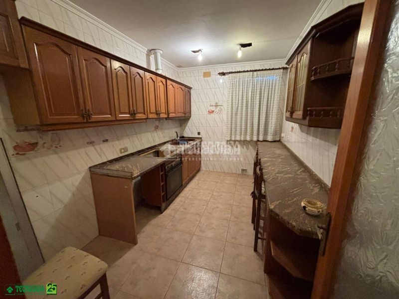 Foto 322ce358-f105-4032-b7f7-5d669119f5c9. Casa aparellada amb calefacció a Almagro