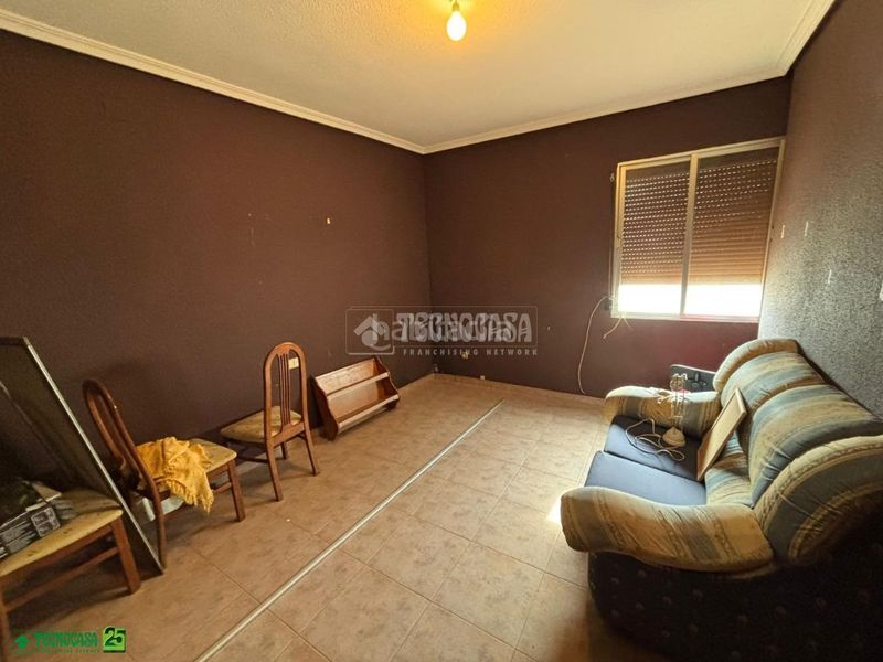 Foto 9d1190d3-bd44-4a0c-8312-38885821631d. Casa aparellada amb calefacció a Almagro