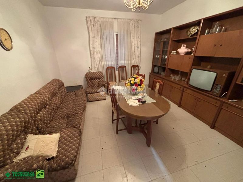 Foto c57e90d8-1fd6-4383-a991-e17d3e61d3aa. Casa aparellada amb calefacció a Almagro