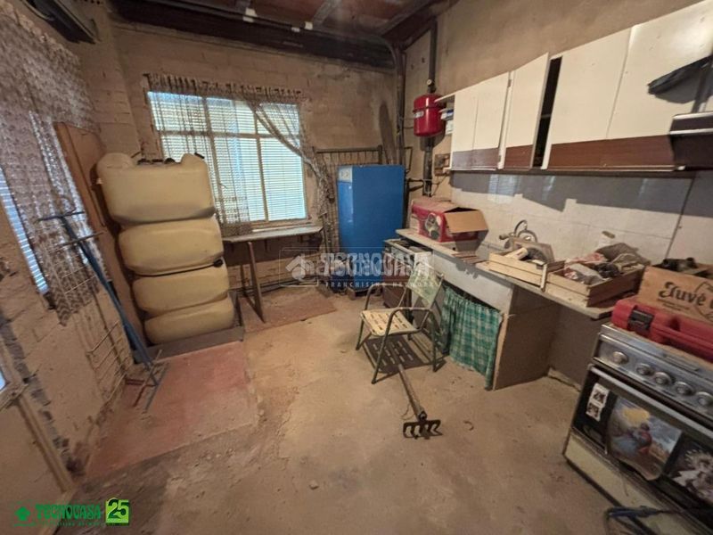 Foto e1db085a-c7e6-41a2-a274-454a1fca8bfb. Casa aparellada amb calefacció a Almagro